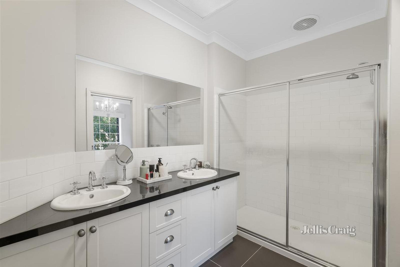 2 Boriska Court, Glen Waverley image 6
