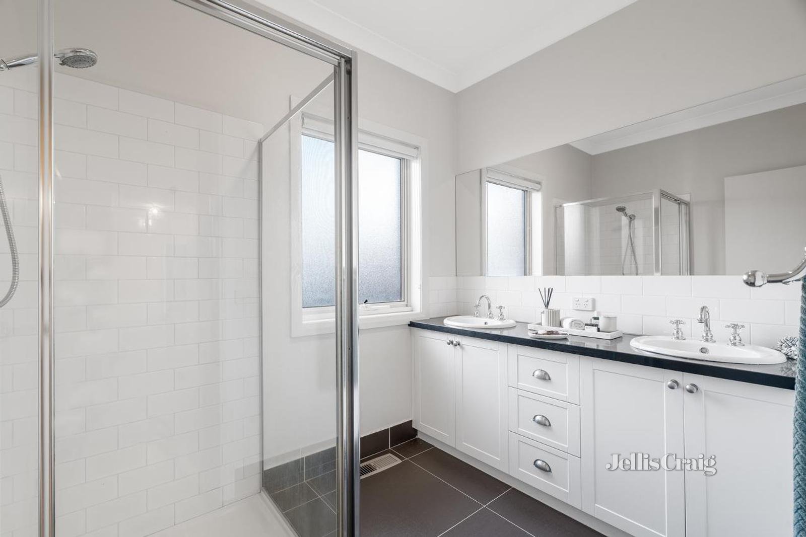 2 Boriska Court, Glen Waverley image 9