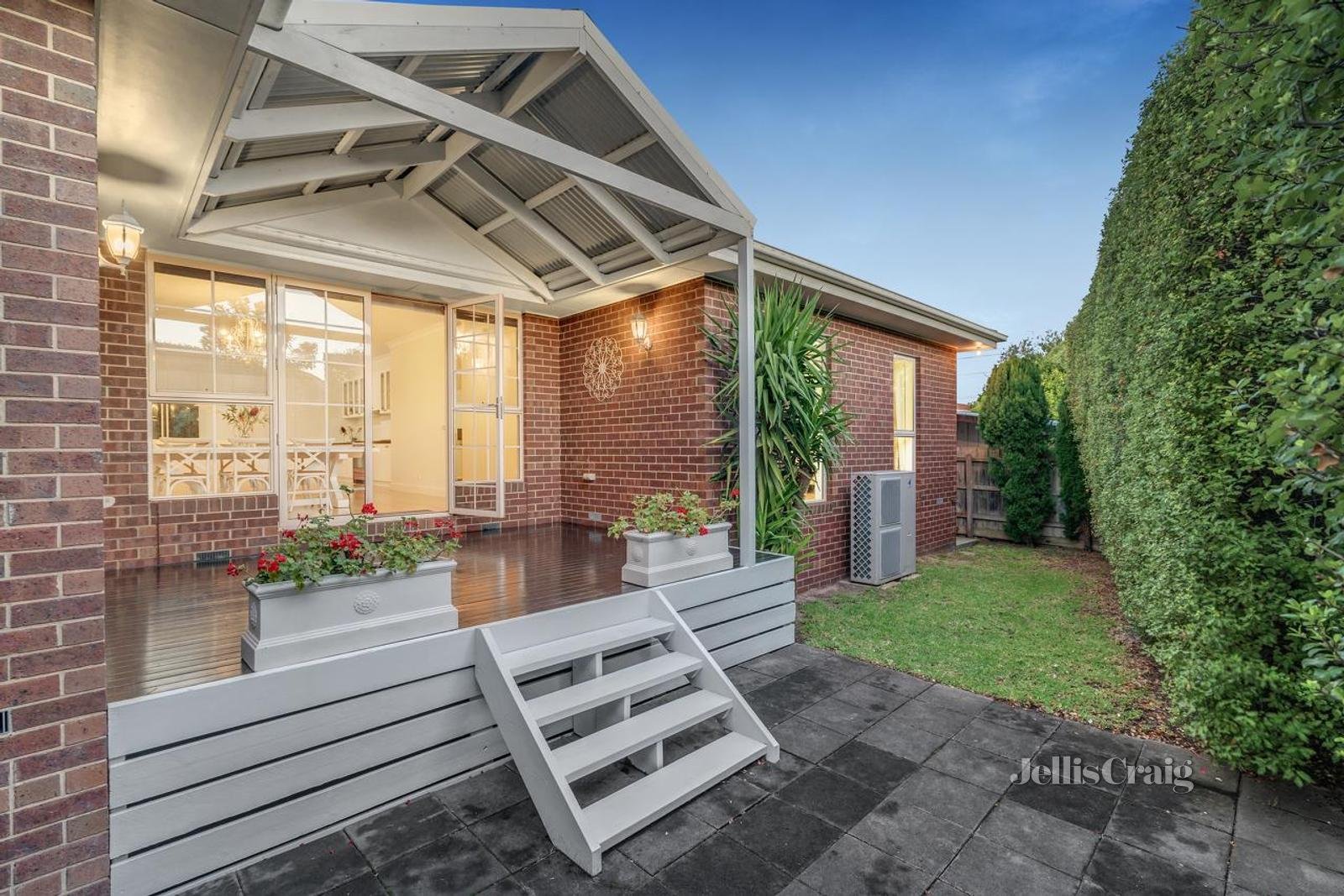 2 Boriska Court, Glen Waverley image 11