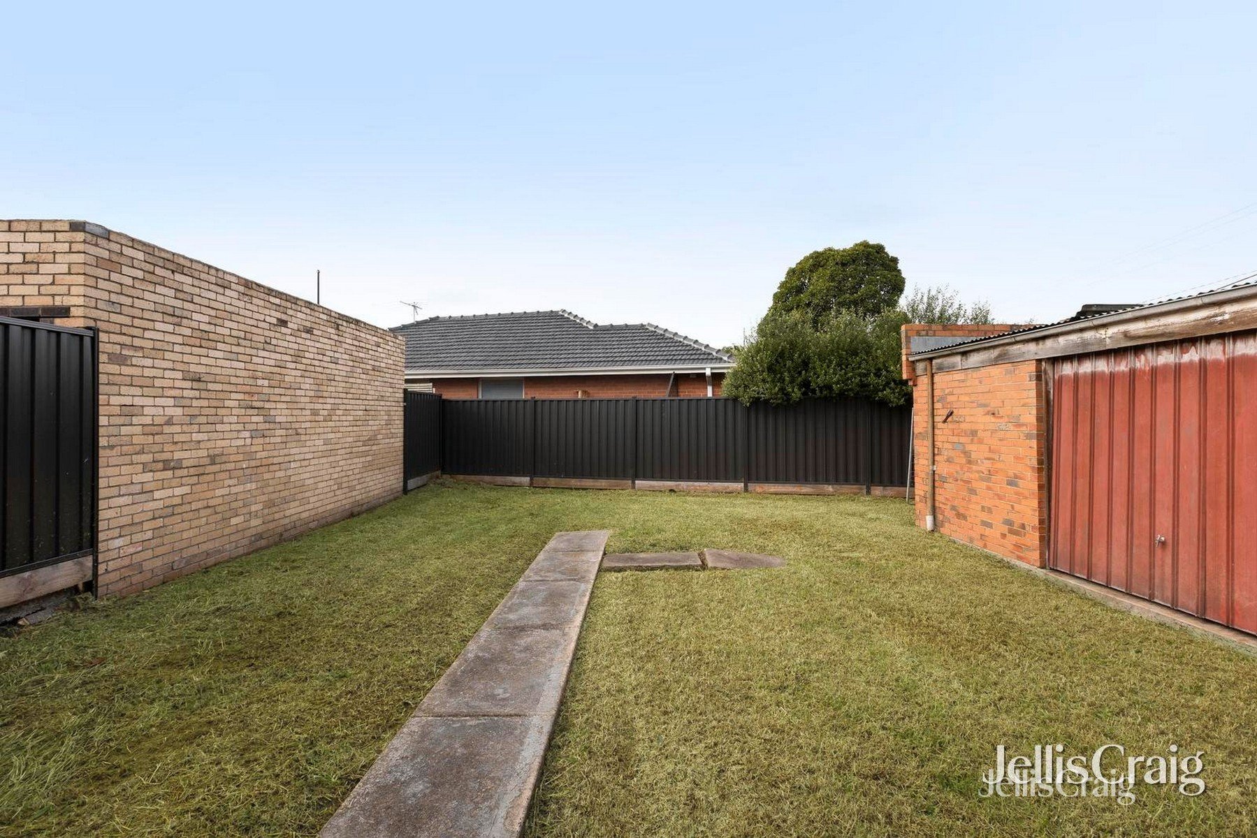 2 Botha Avenue, Reservoir image 9