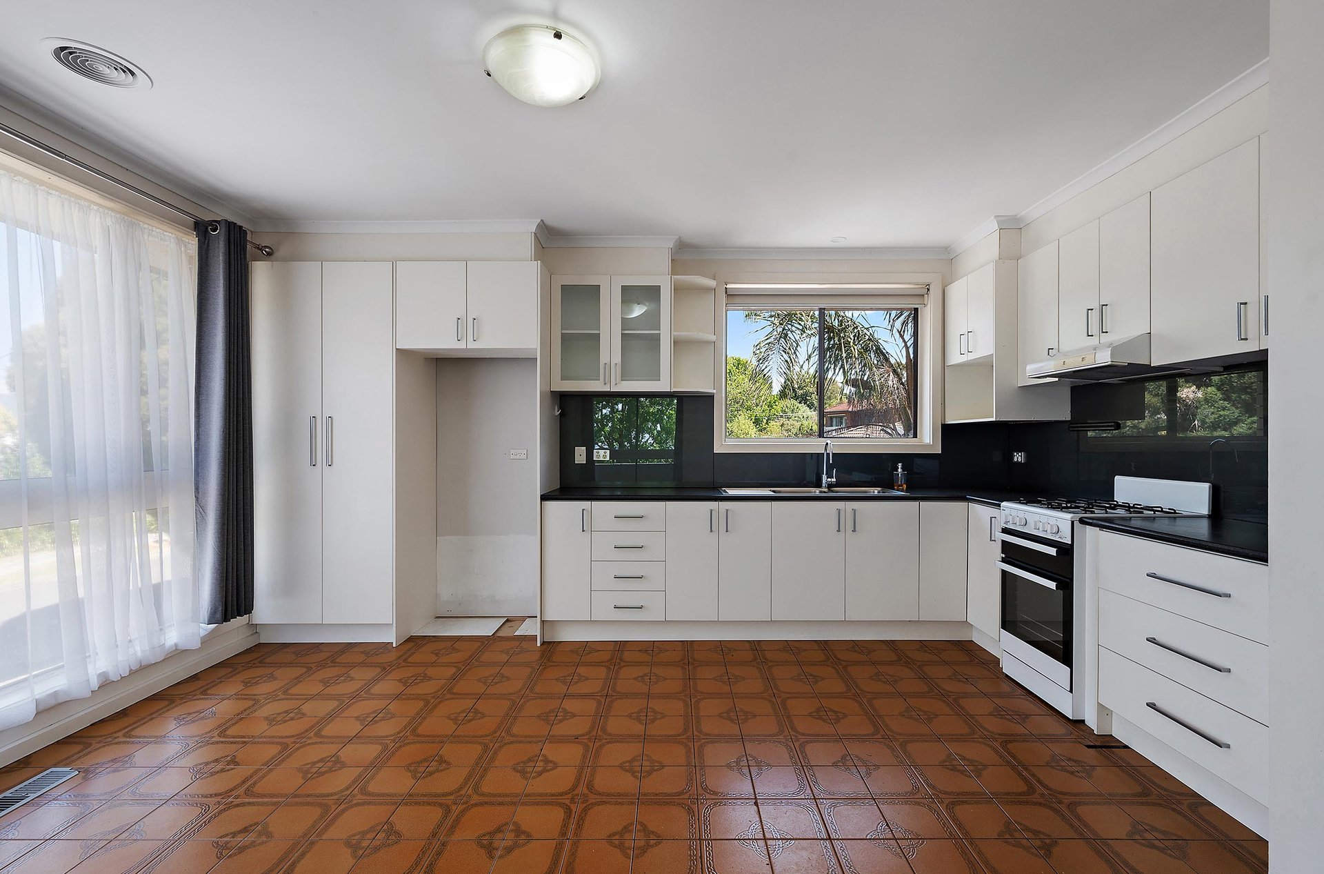 2 Bowen Road, Lilydale image 4