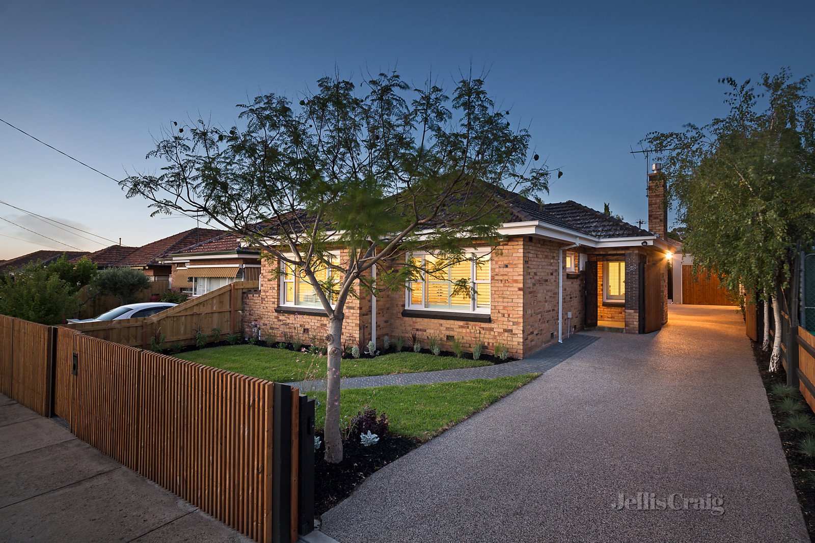 2 Bradley Avenue, Thornbury image 2