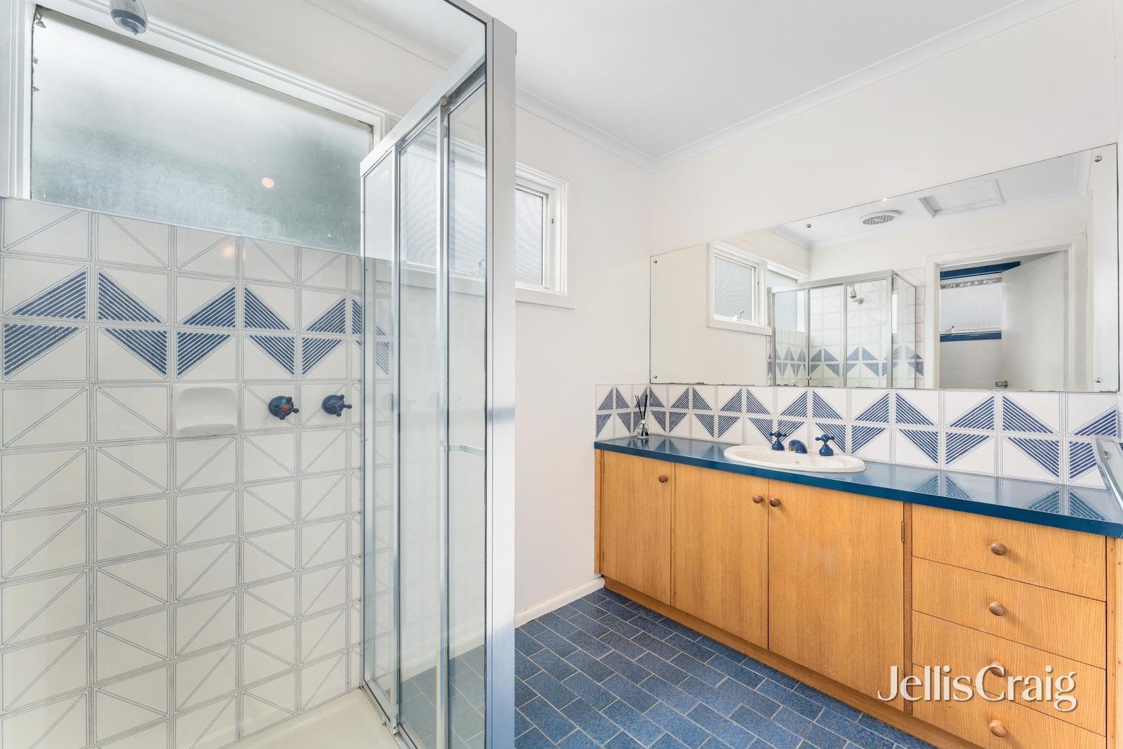 2 Brampton Court, Vermont image 10