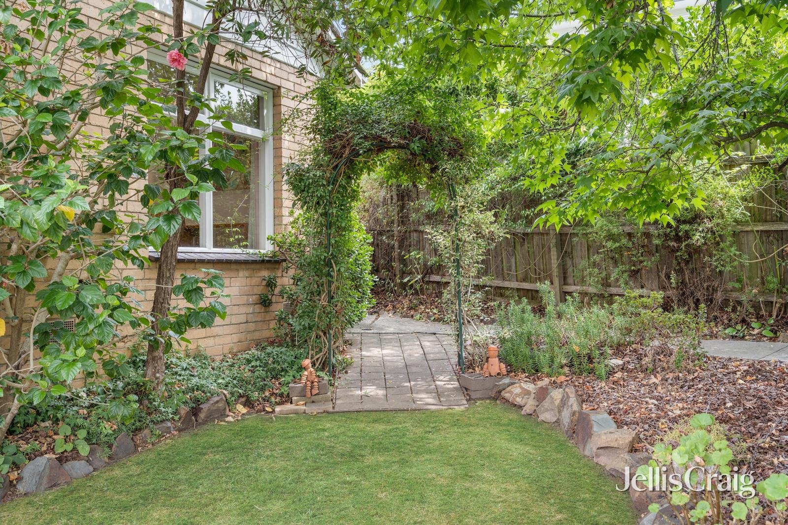 2 Brampton Court, Vermont image 13