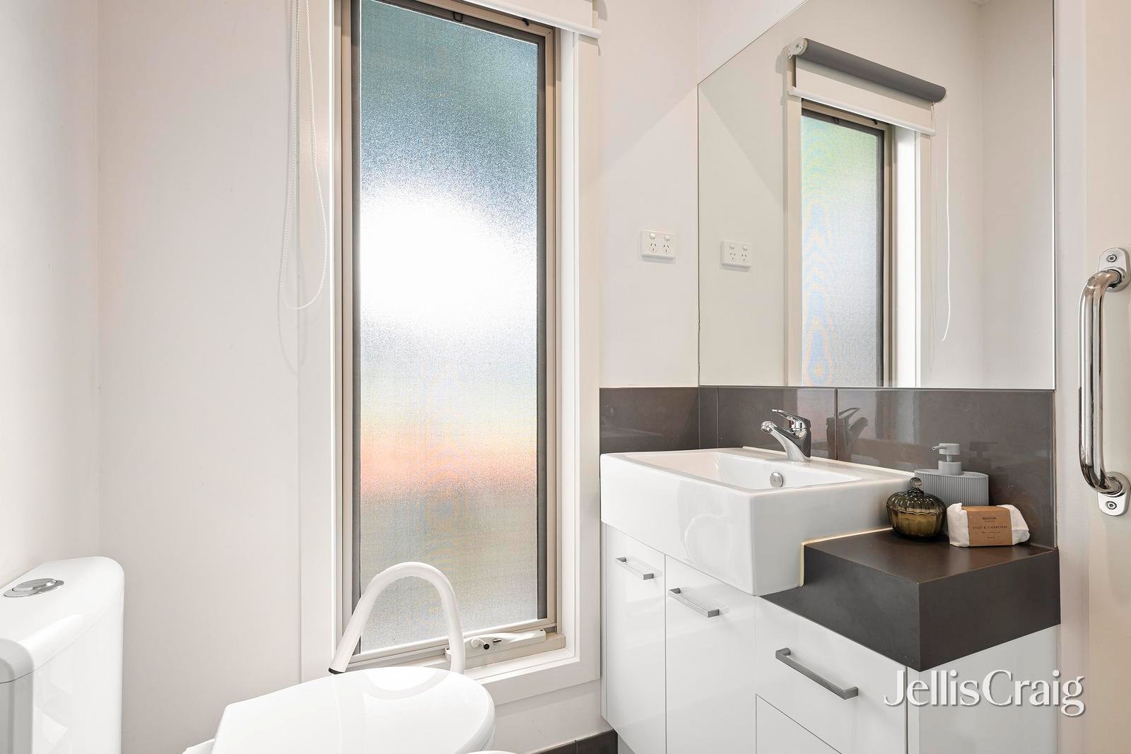 2 Bramwell Street, Lilydale image 7