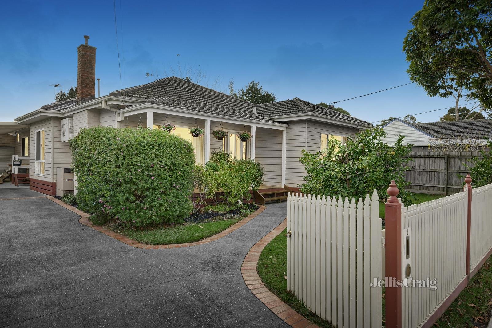 2 Brian Street, Mitcham image 1