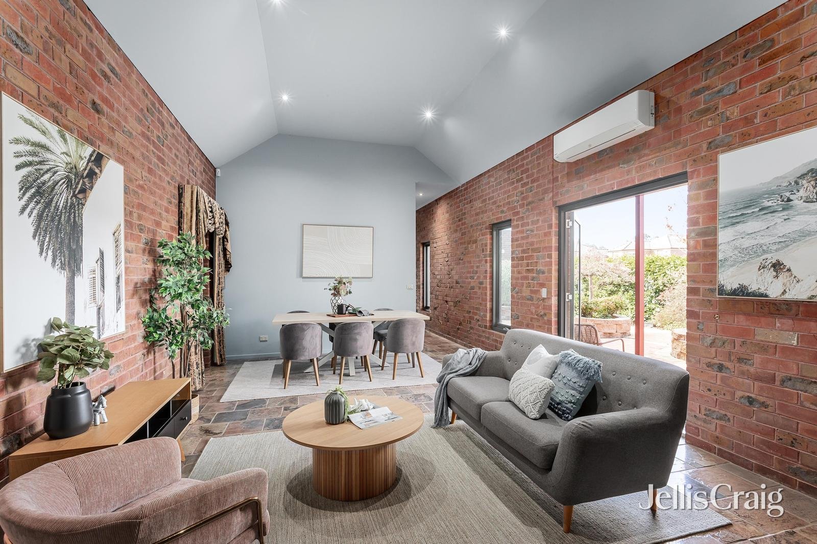 2 Briar Walk, Blackburn South image 7