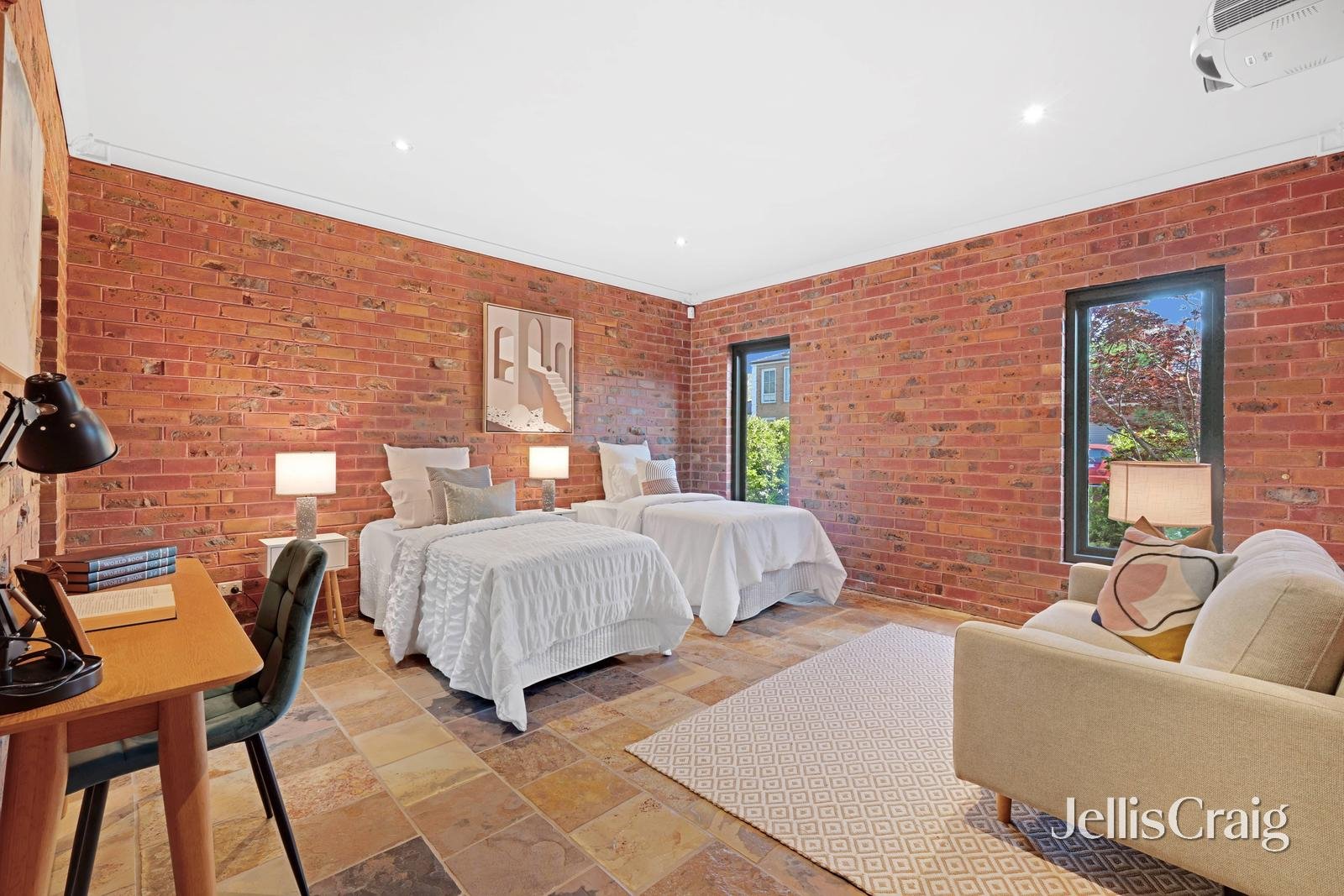 2 Briar Walk, Blackburn South image 11