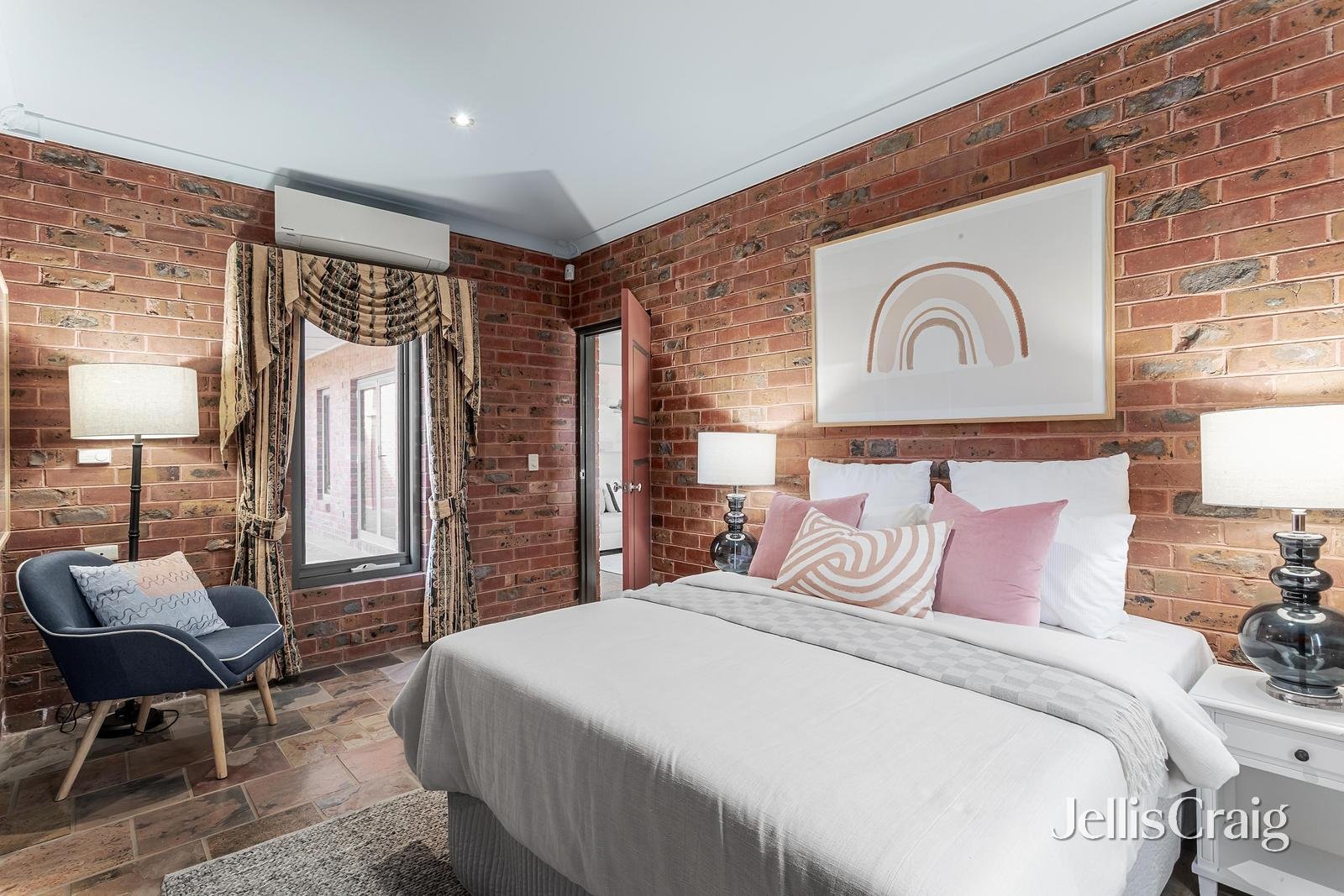 2 Briar Walk, Blackburn South image 12