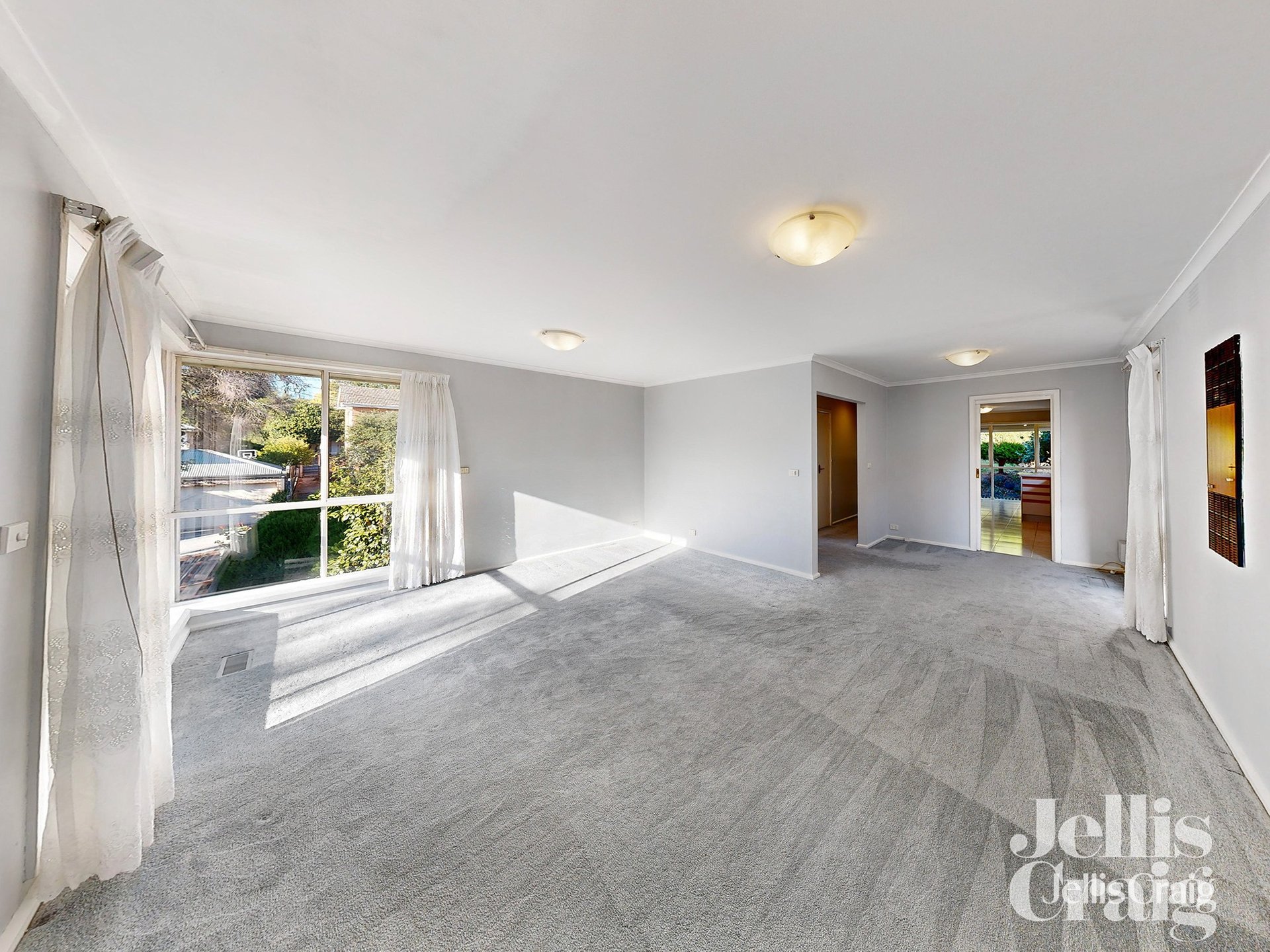 2 Brisbane Street, Strathmore image 5