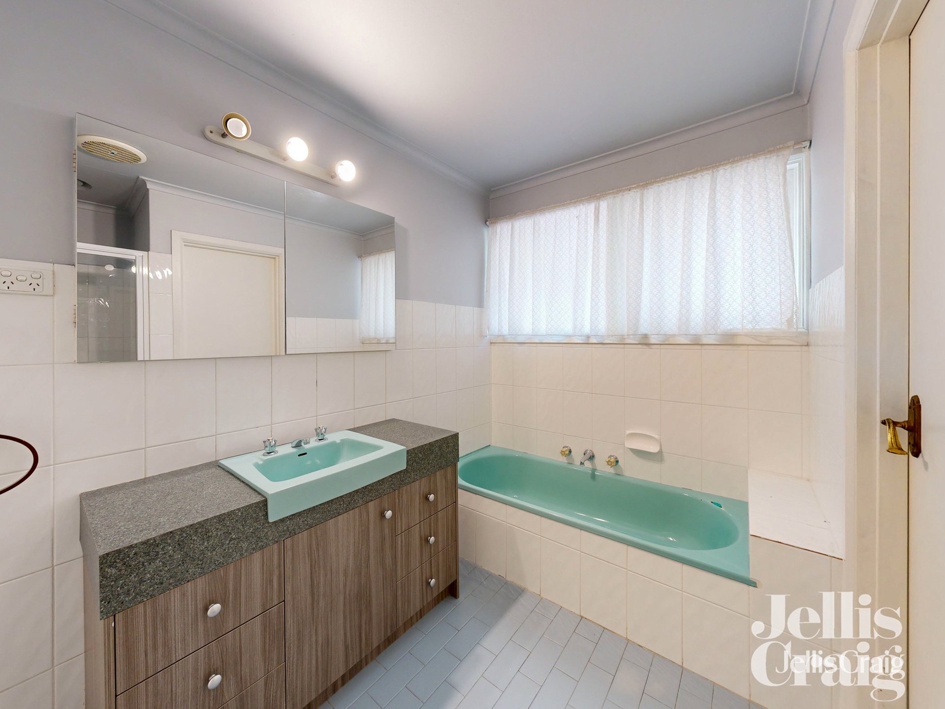 2 Brisbane Street, Strathmore image 9