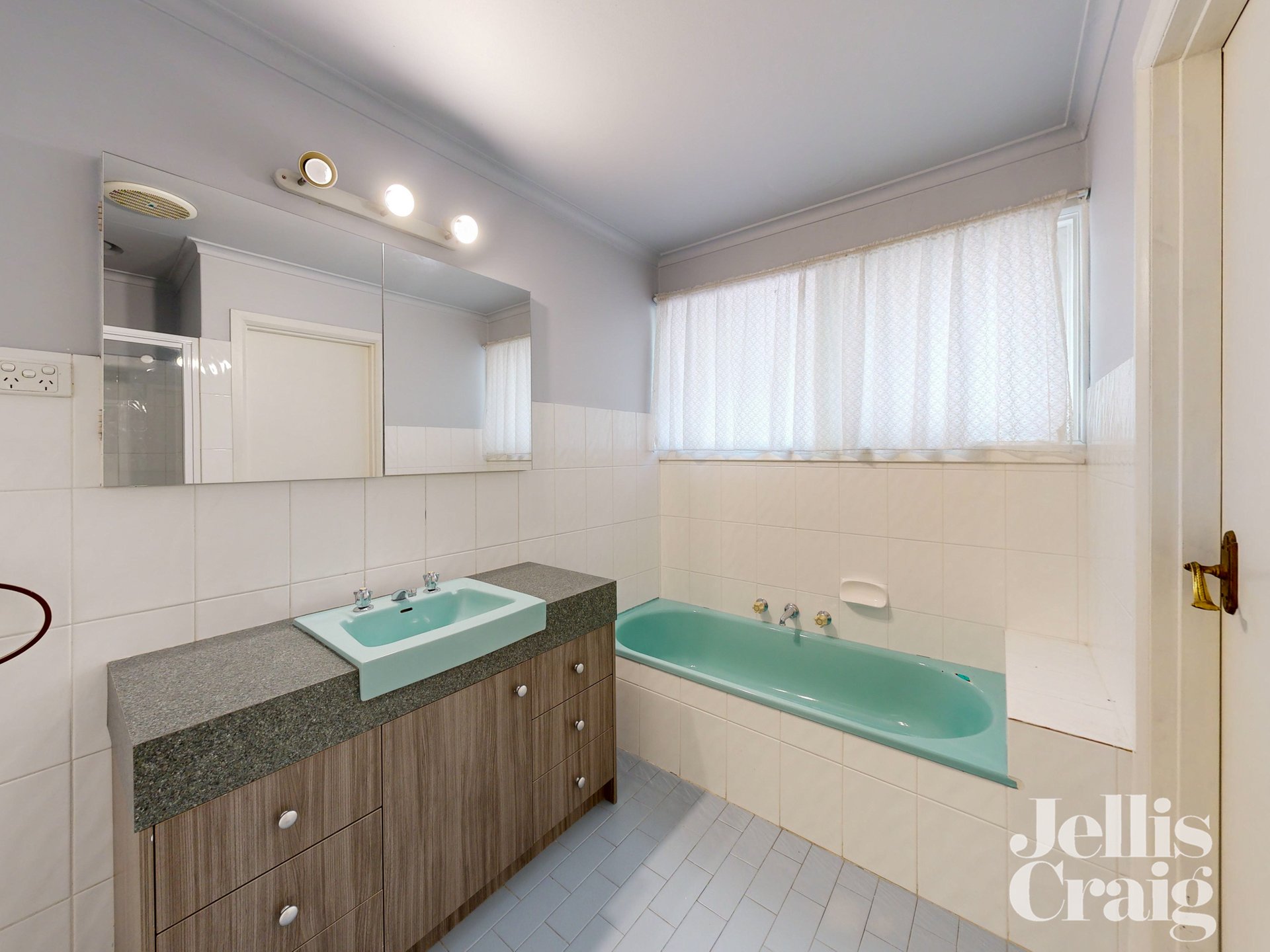 2 Brisbane Street, Strathmore image 9