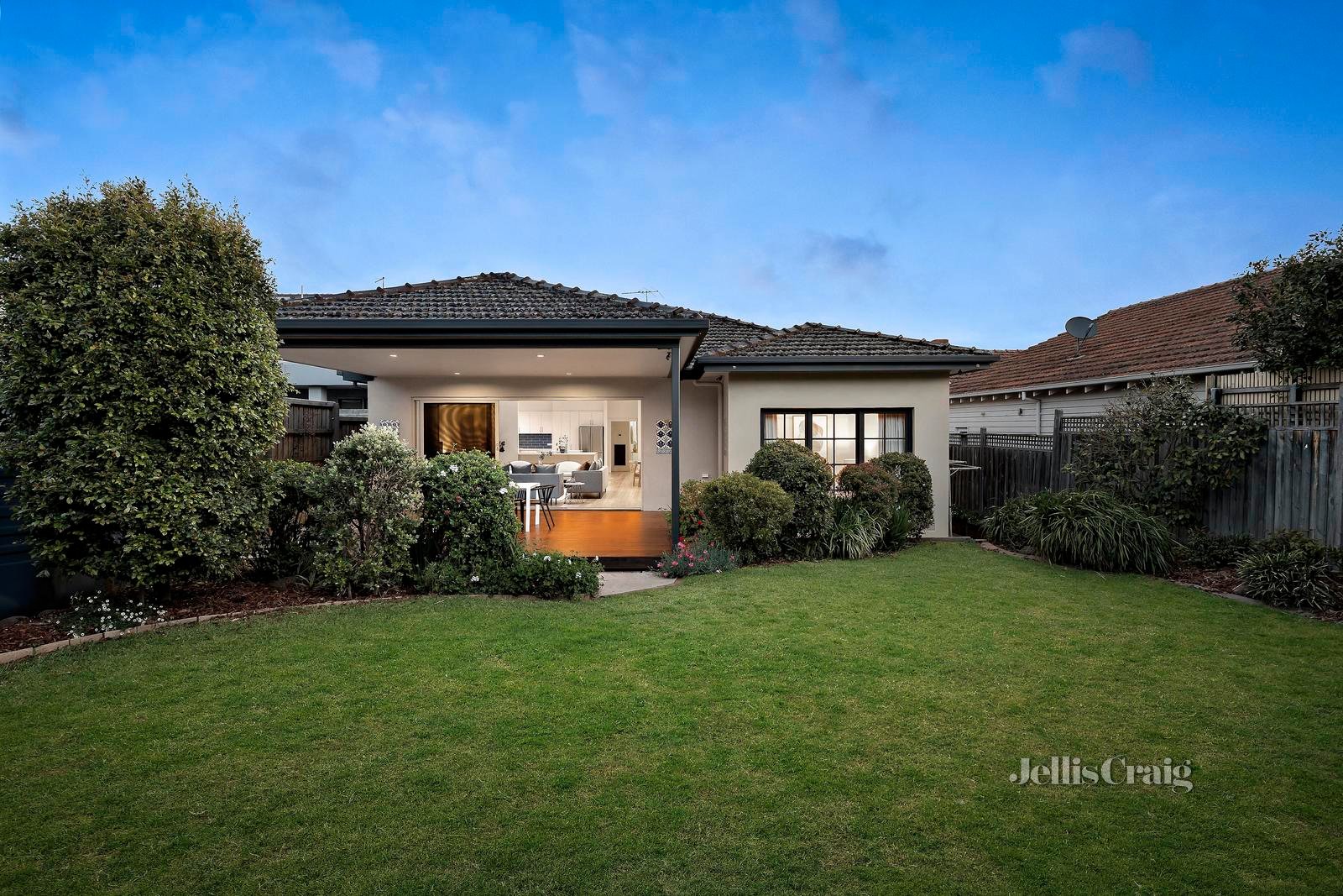 2 Bruce Street, Strathmore image 15