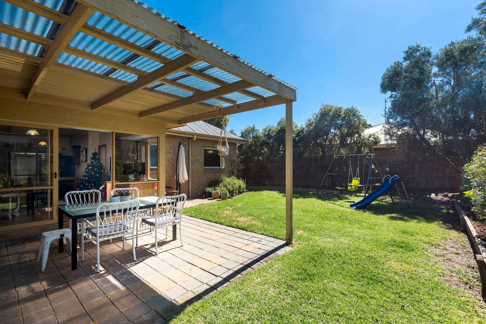 Property Gallery Thumbnail 9