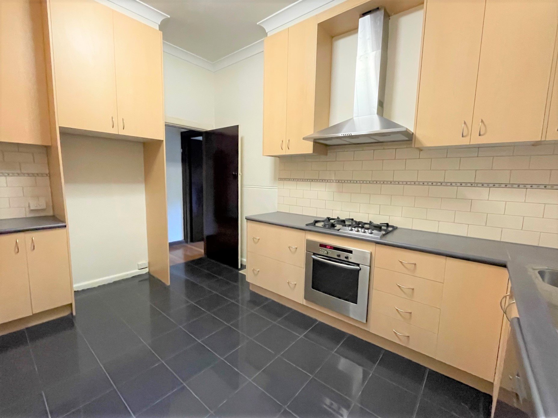 2 Buchanan Avenue, Balwyn&nbsp;North image 4