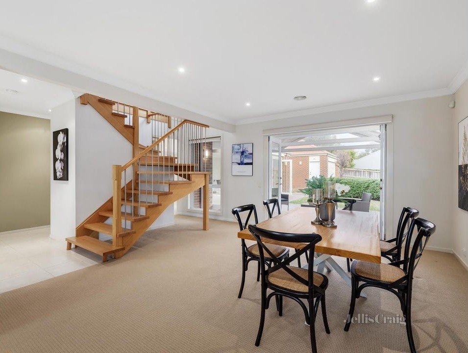 2 Burbidge Close, Burwood image 3
