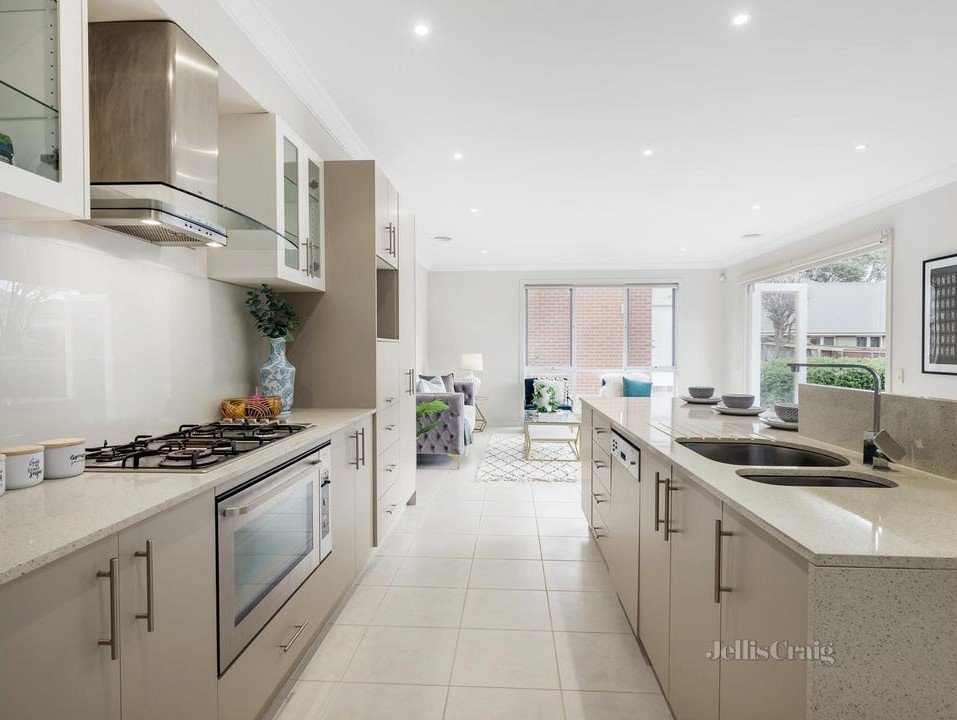2 Burbidge Close, Burwood image 4