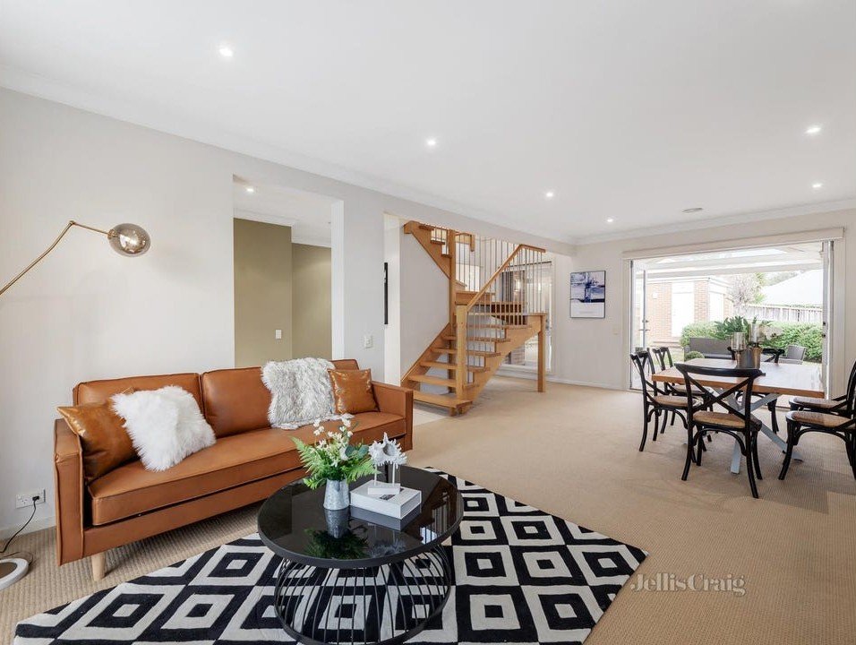 2 Burbidge Close, Burwood image 2