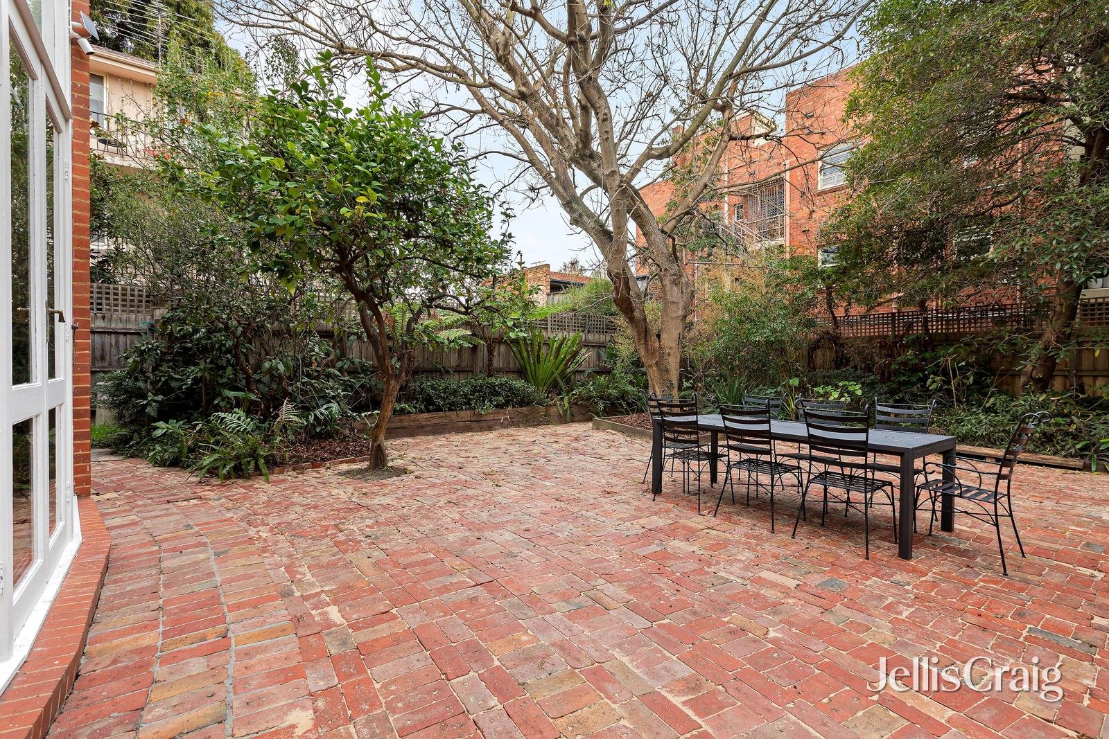 2 Burns Street, Elwood image 14