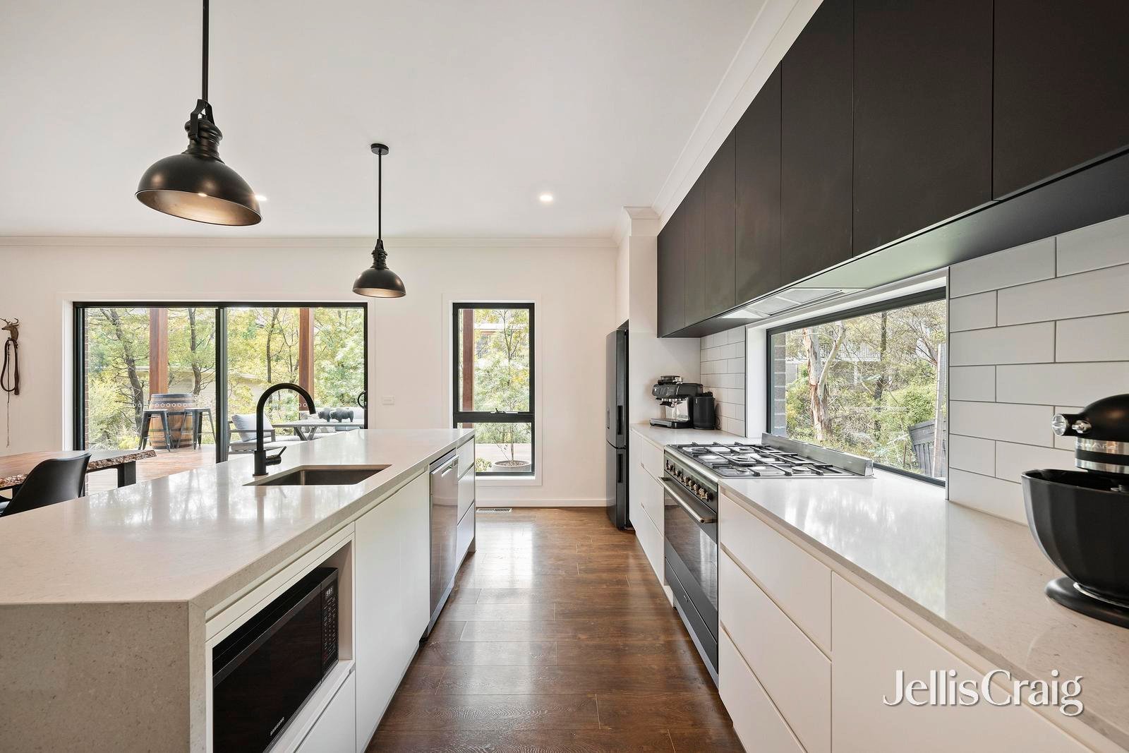 2 Bushland Grove, Lilydale image 5