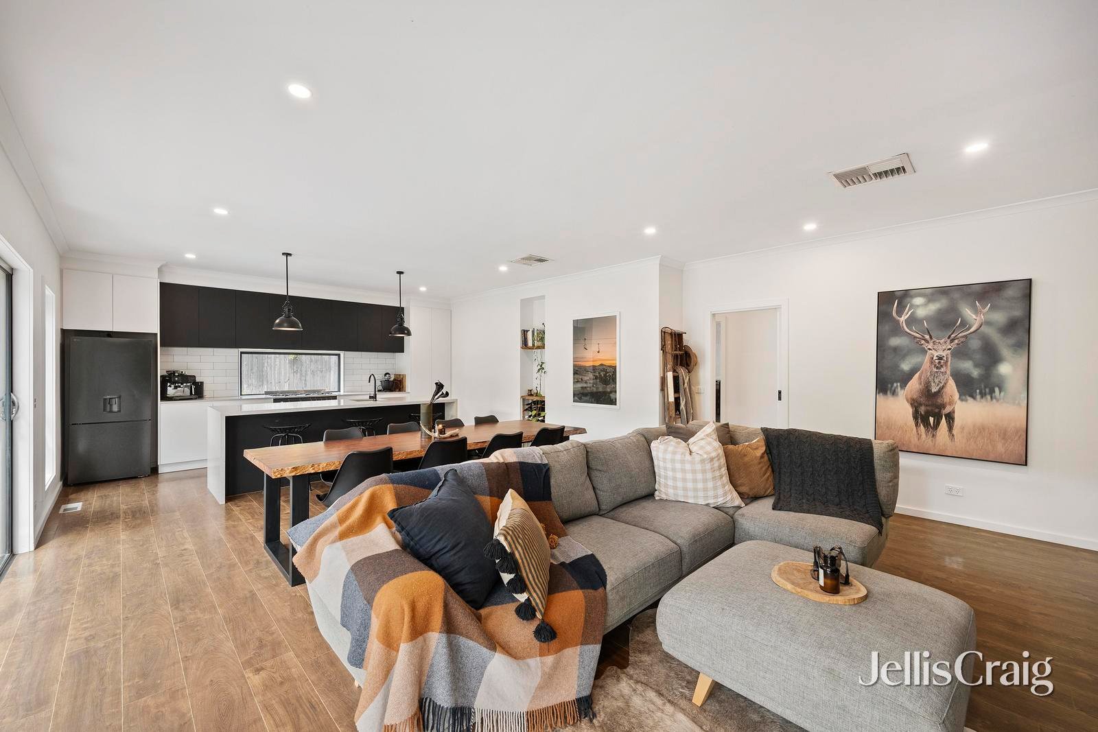 2 Bushland Grove, Lilydale image 6