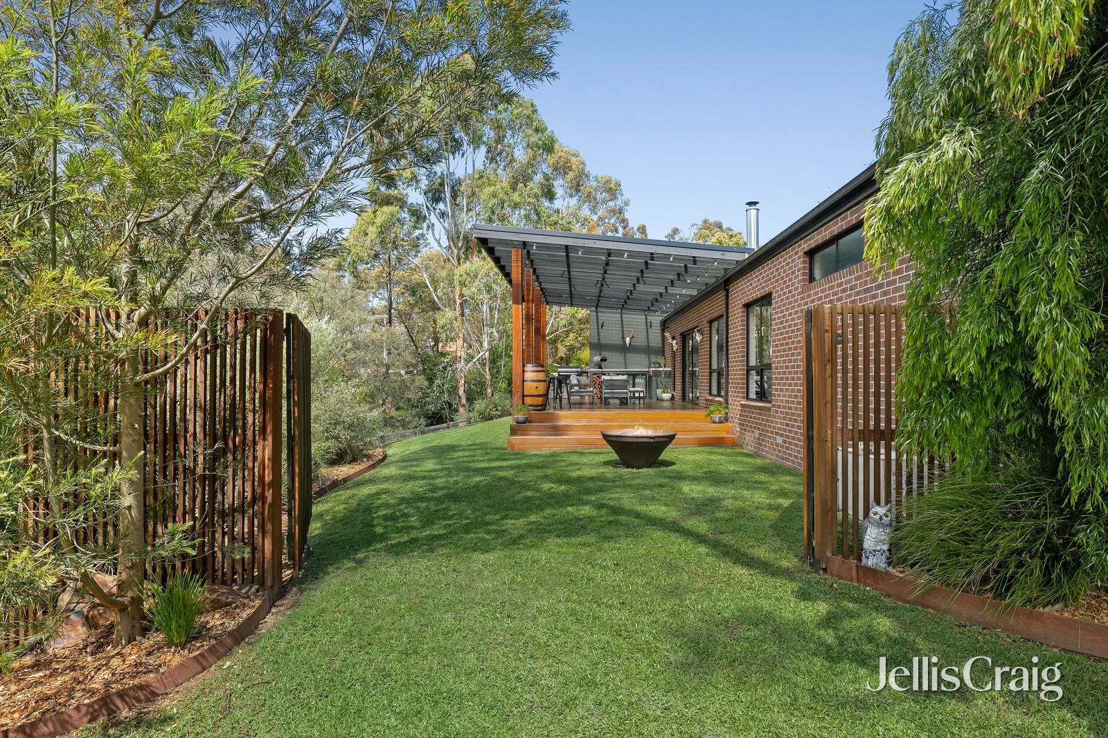 2 Bushland Grove, Lilydale image 16