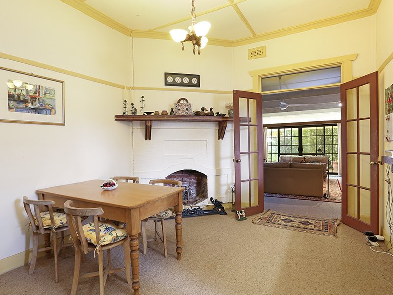 2 Cambridge Street, Belmont image 5