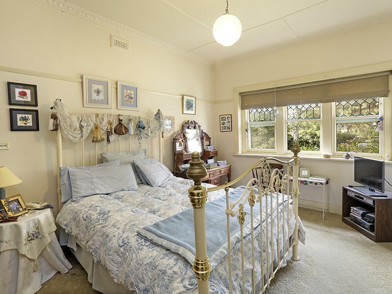 2 Cambridge Street, Belmont image 7
