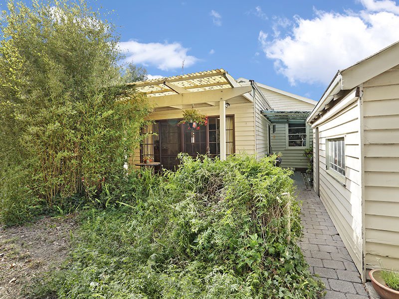 2 Cambridge Street, Belmont image 11