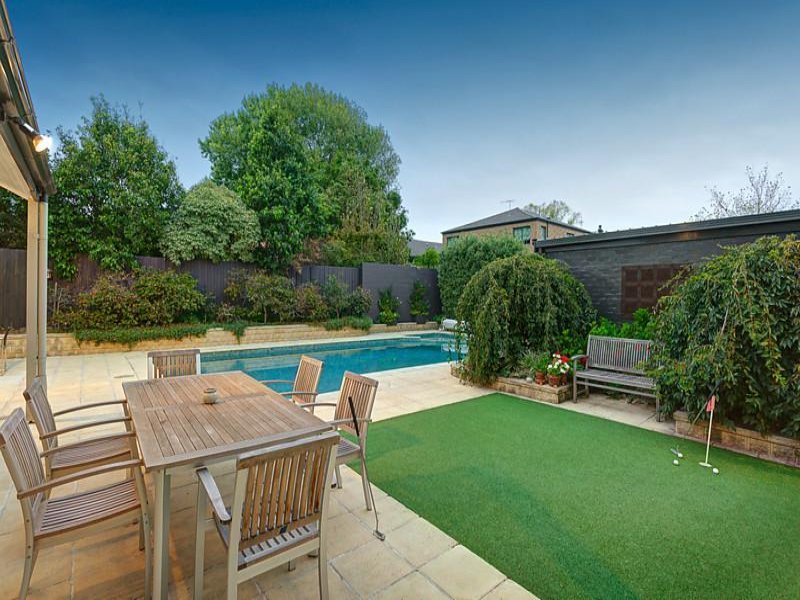 2 Campbell Road, Balwyn image 10