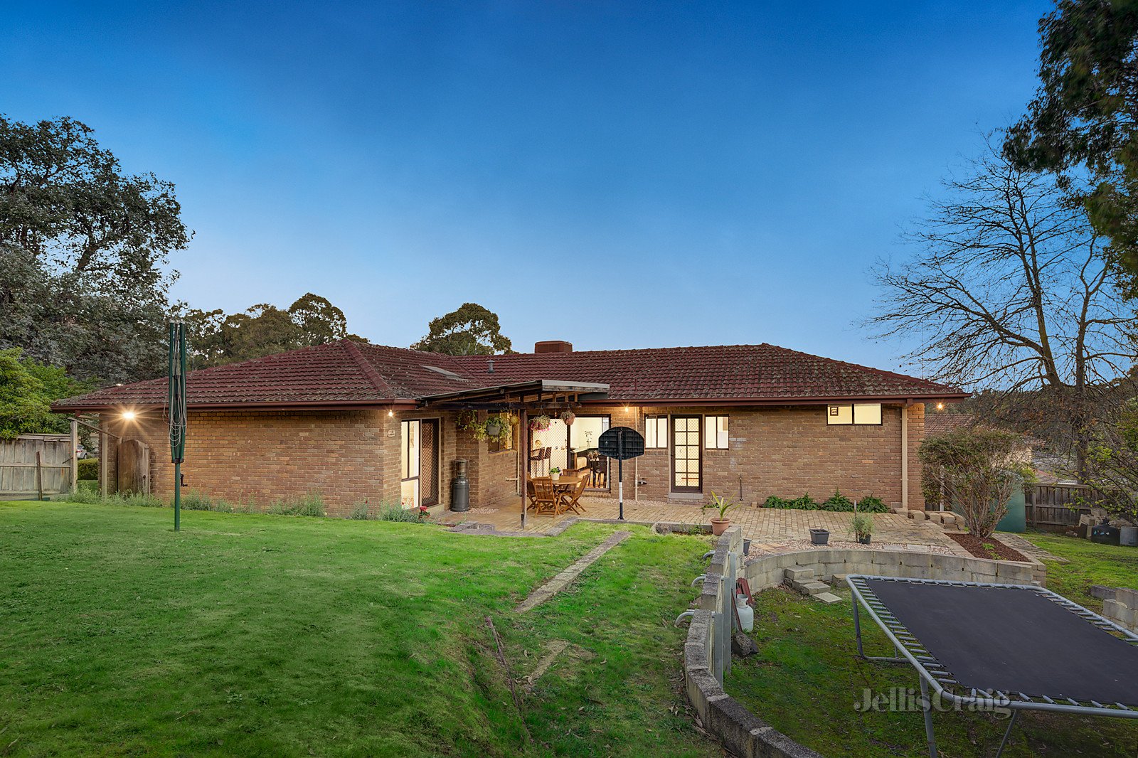 2 Canara Court, Greensborough image 9