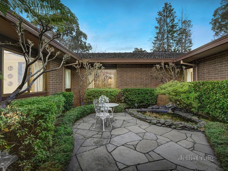 2 Caprice Court, Templestowe image 12