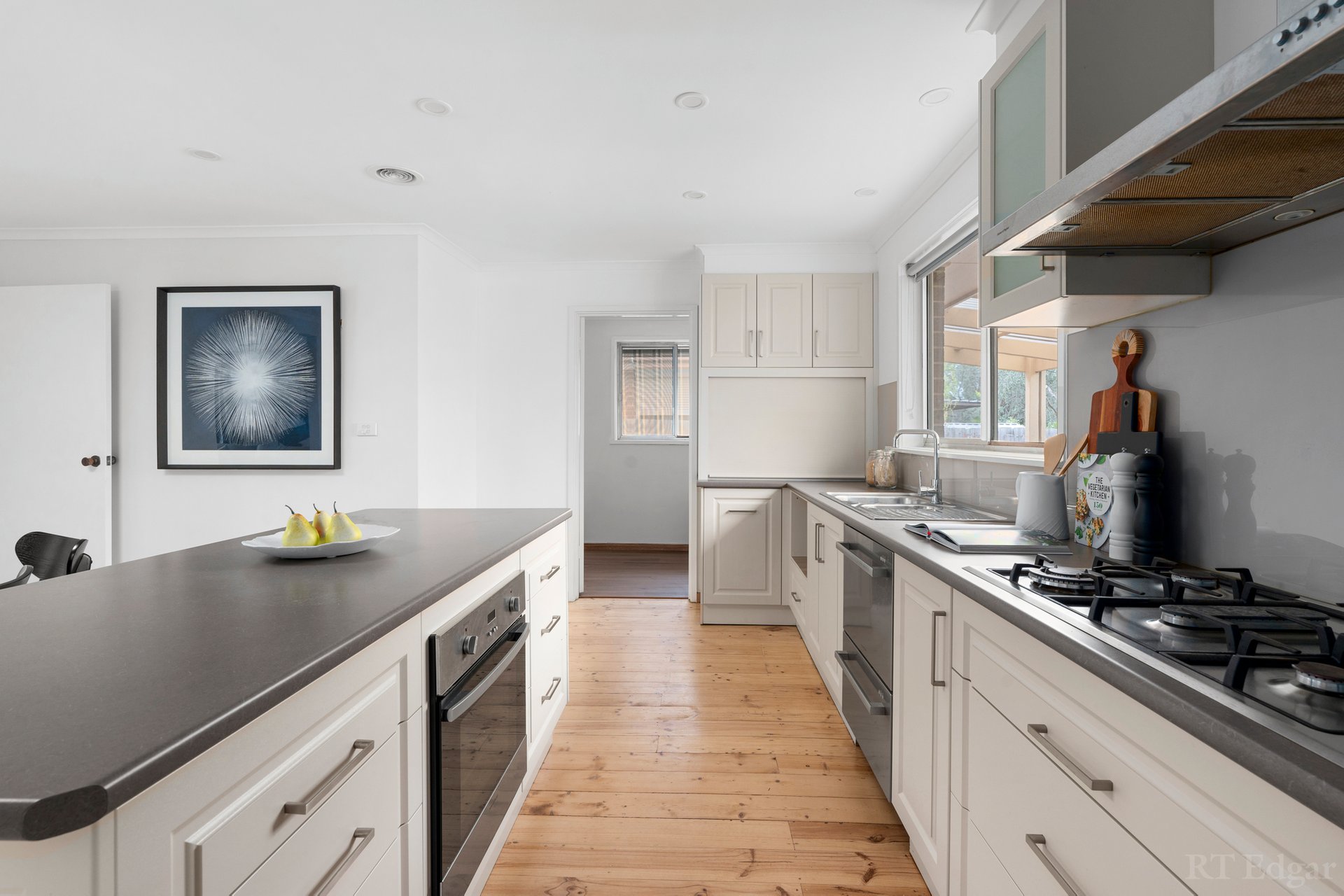 Property Gallery Thumbnail 13