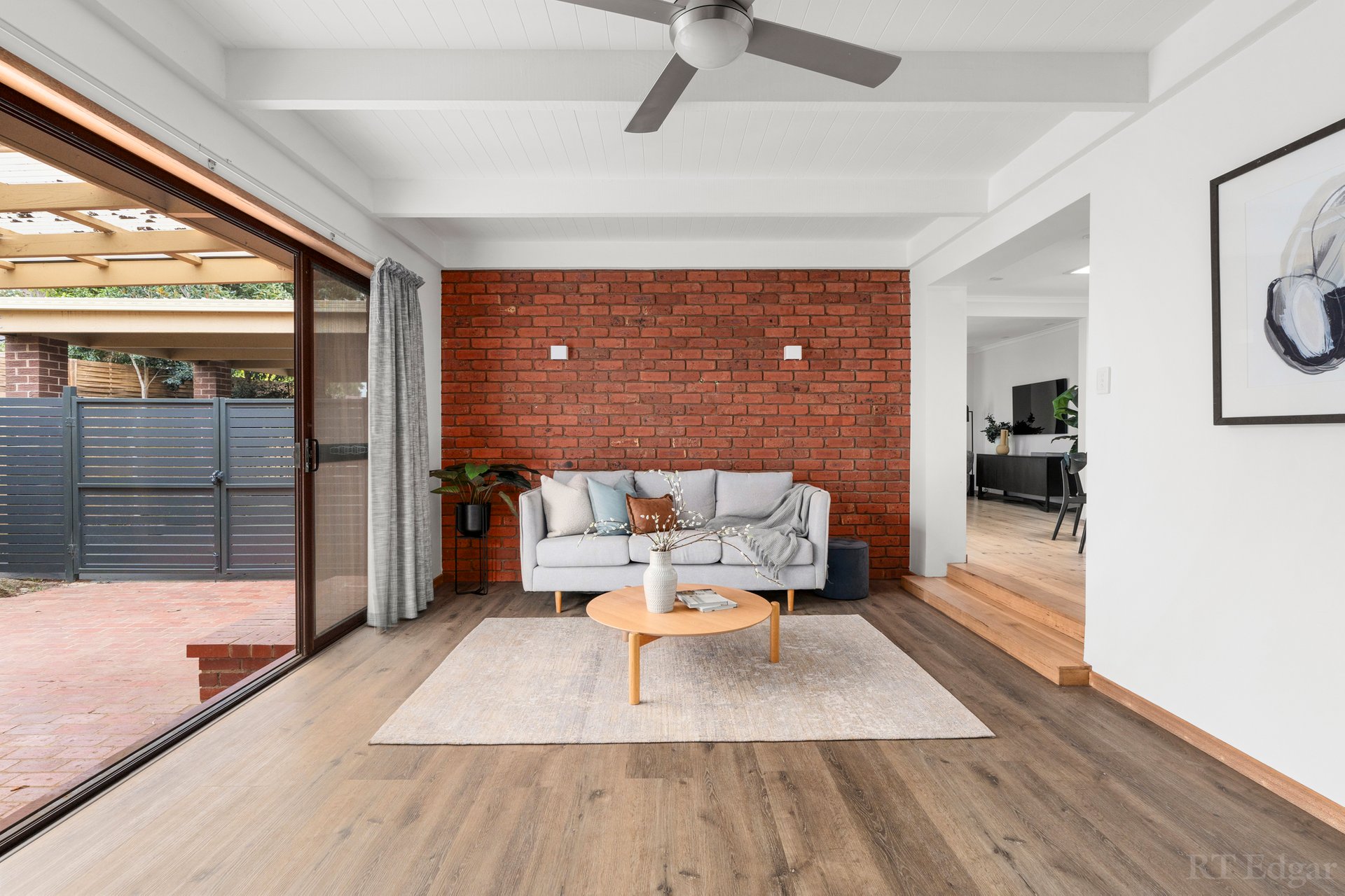 Property Gallery Thumbnail 17