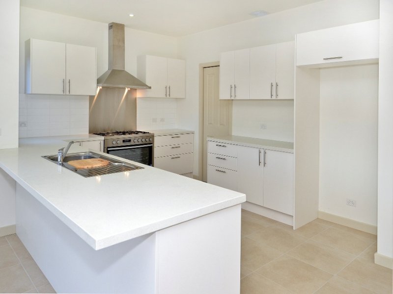 2 Carmichael Avenue, Newtown image 2