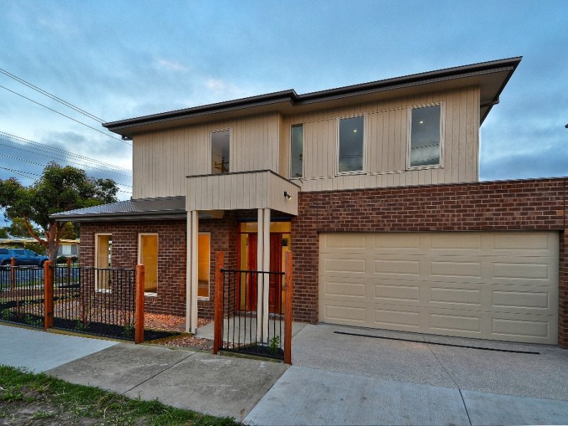 2 Carmichael Avenue, Newtown image 9