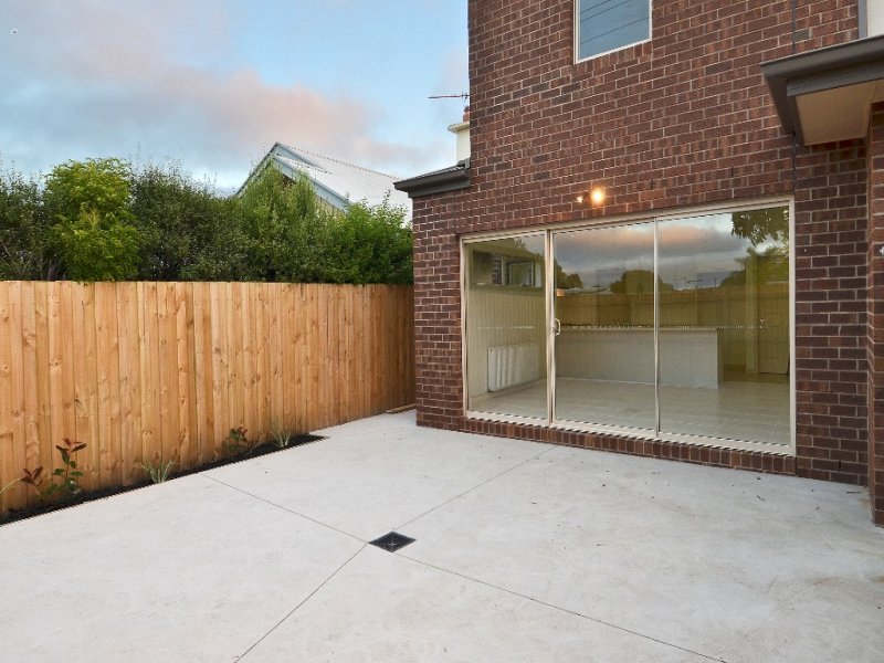2 Carmichael Avenue, Newtown image 11