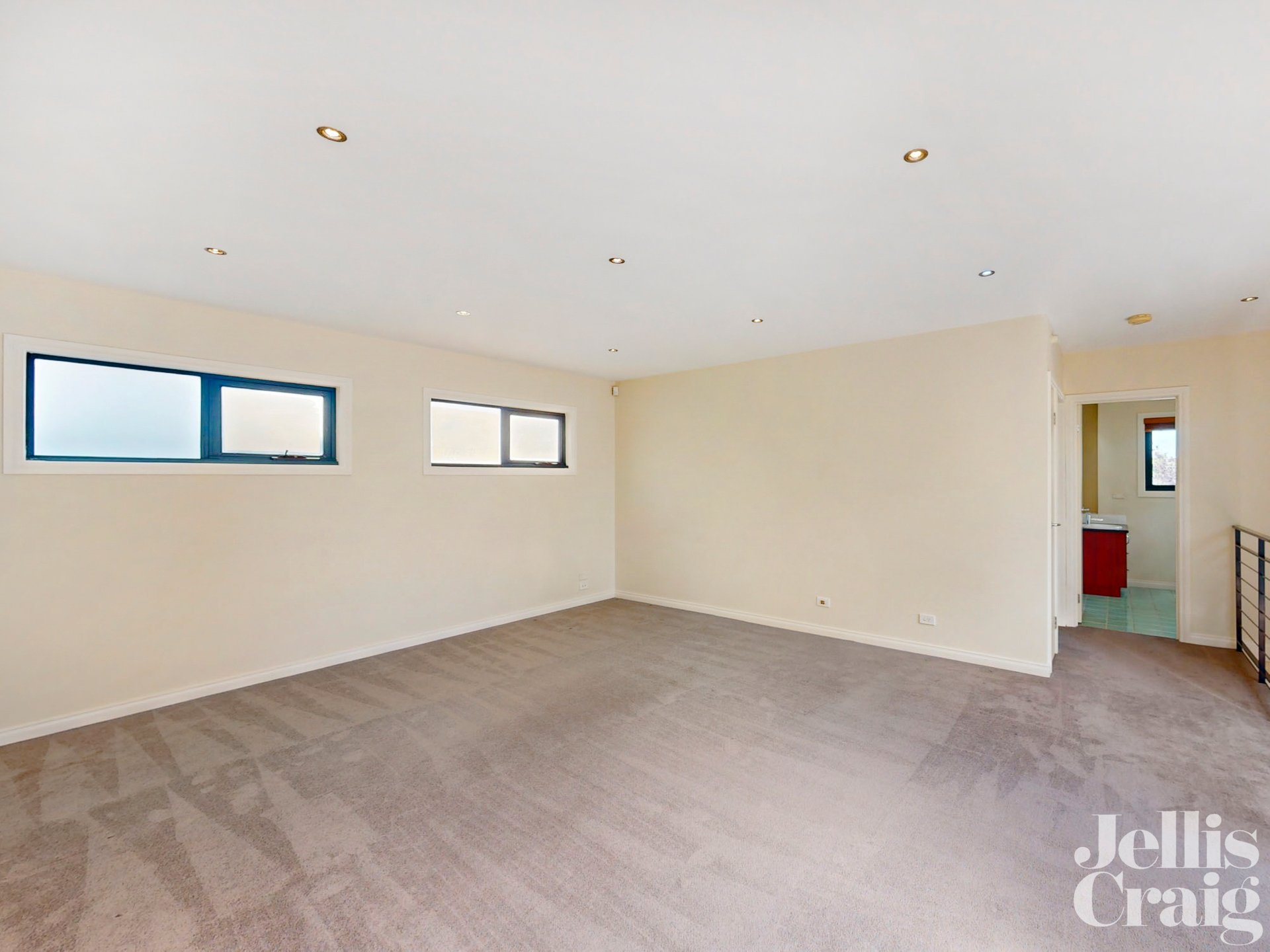 2 Castle View, Maribyrnong image 9