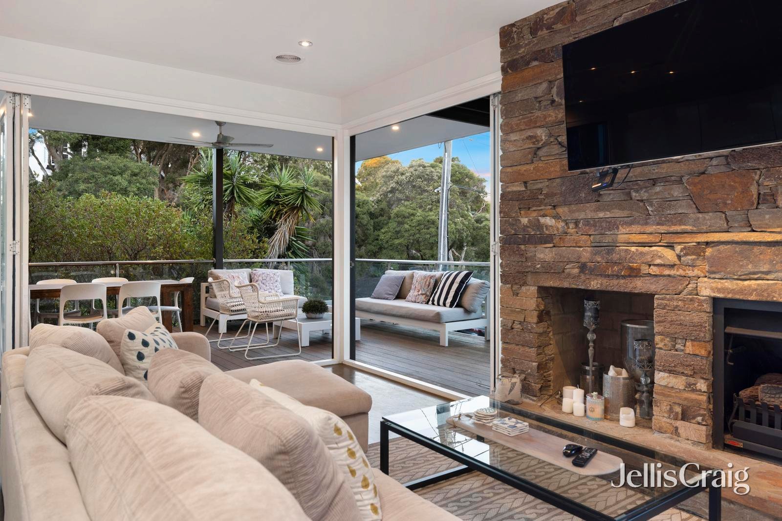 2 Caxton Street, Blairgowrie image 2