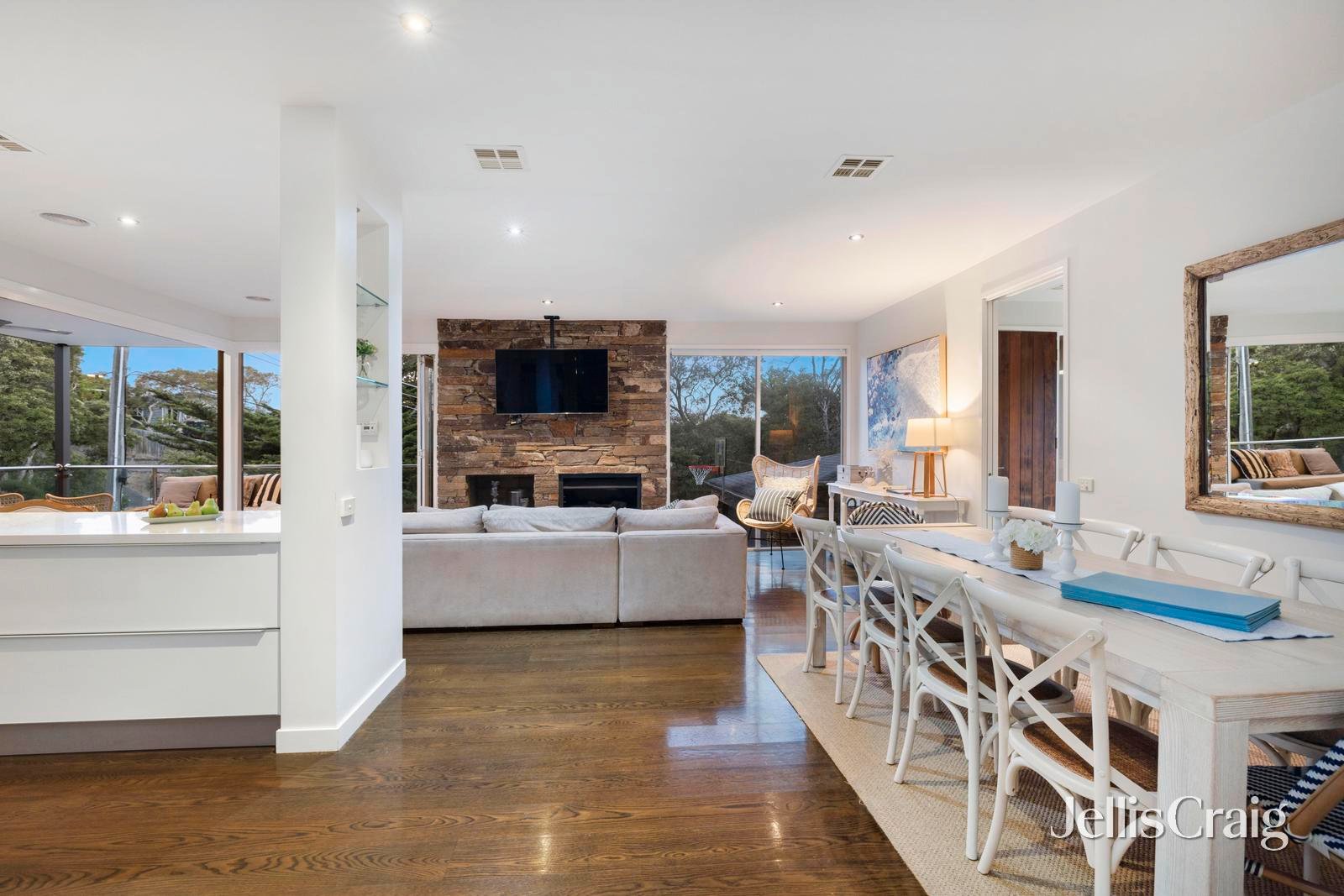 2 Caxton Street, Blairgowrie image 8