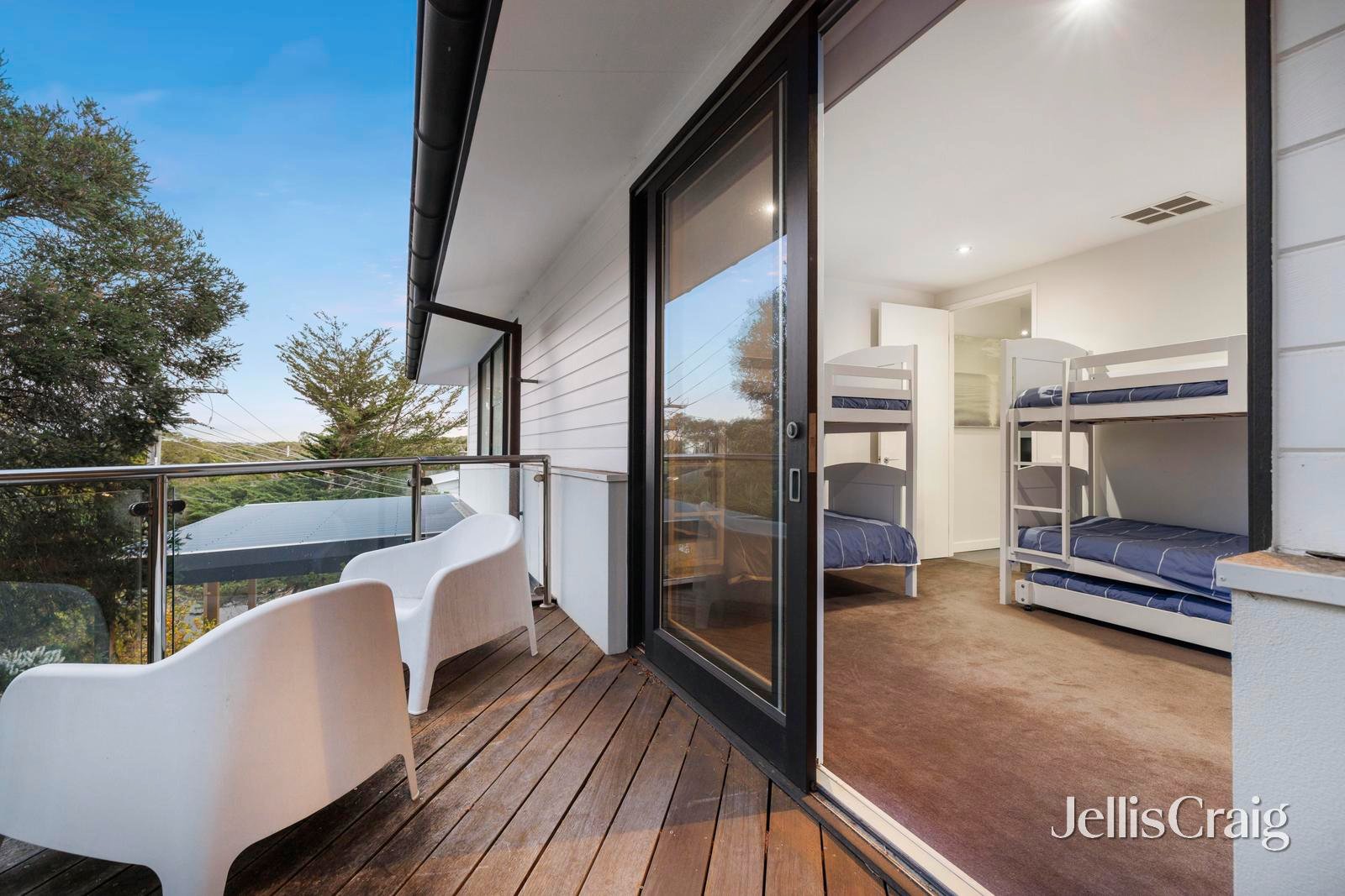 2 Caxton Street, Blairgowrie image 18