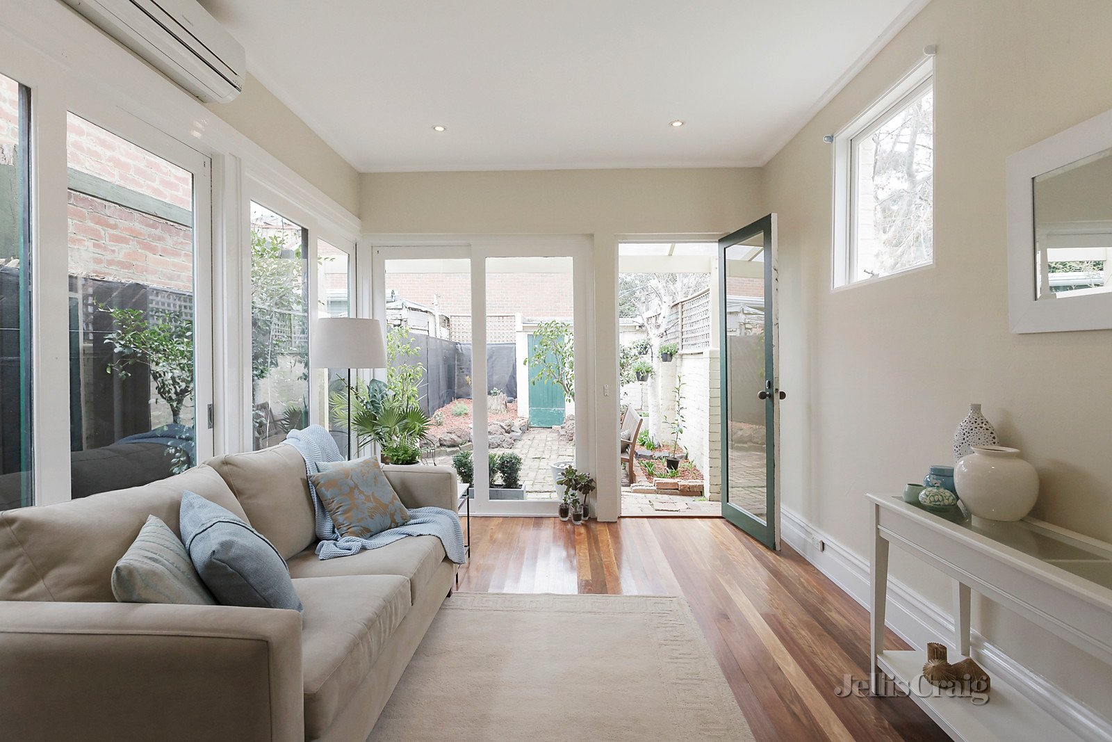 2 Chapman Street, North Melbourne image 2