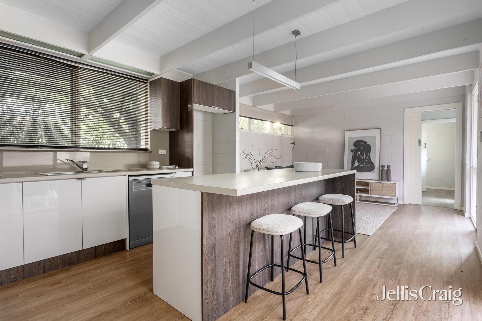 2 Charles Street, Greensborough image 6