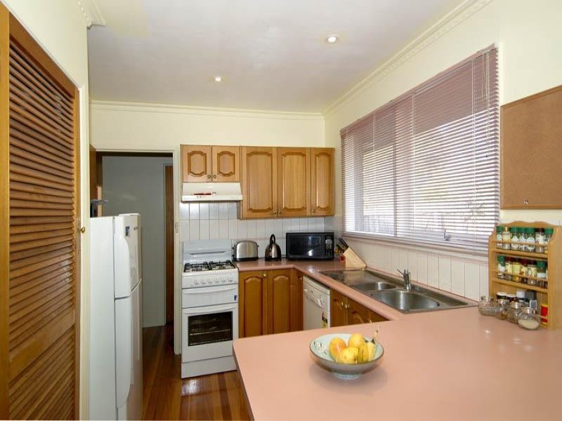 2 Cheryl Crescent, Belmont image 4