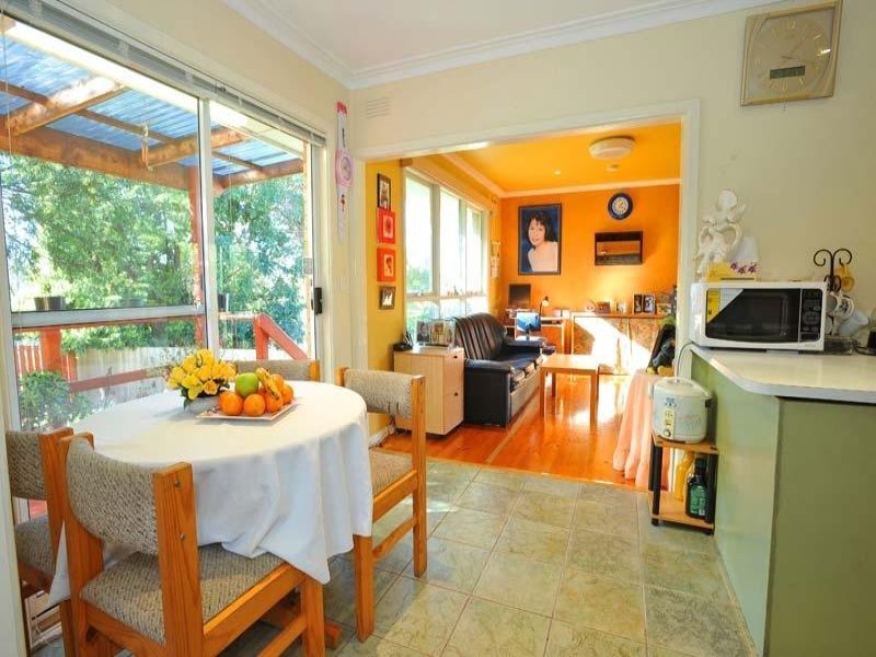 2 Chessell Street, Mont Albert North image 3