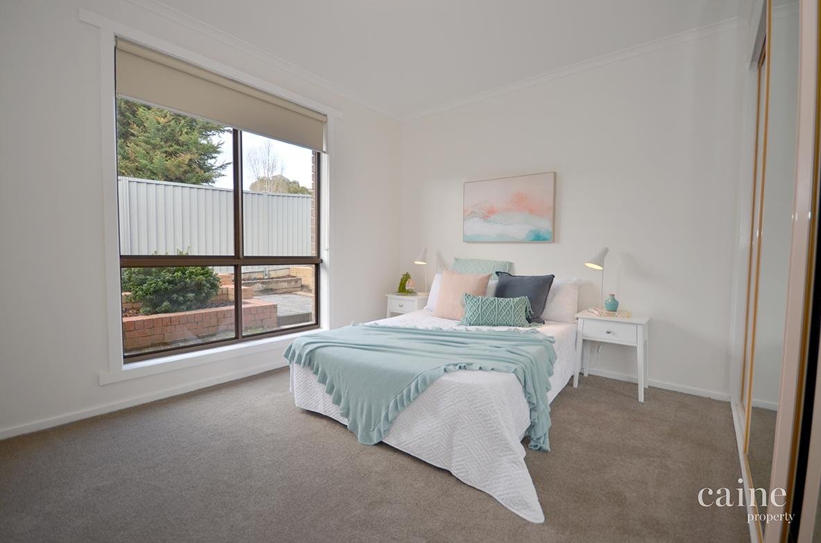 2 Chiara Court, Brown Hill image 9