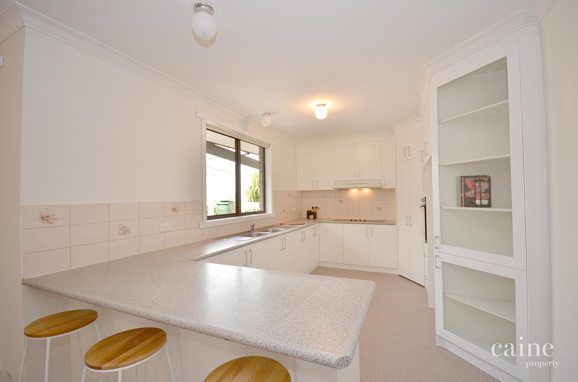 2 Chiara Court, Brown Hill image 10