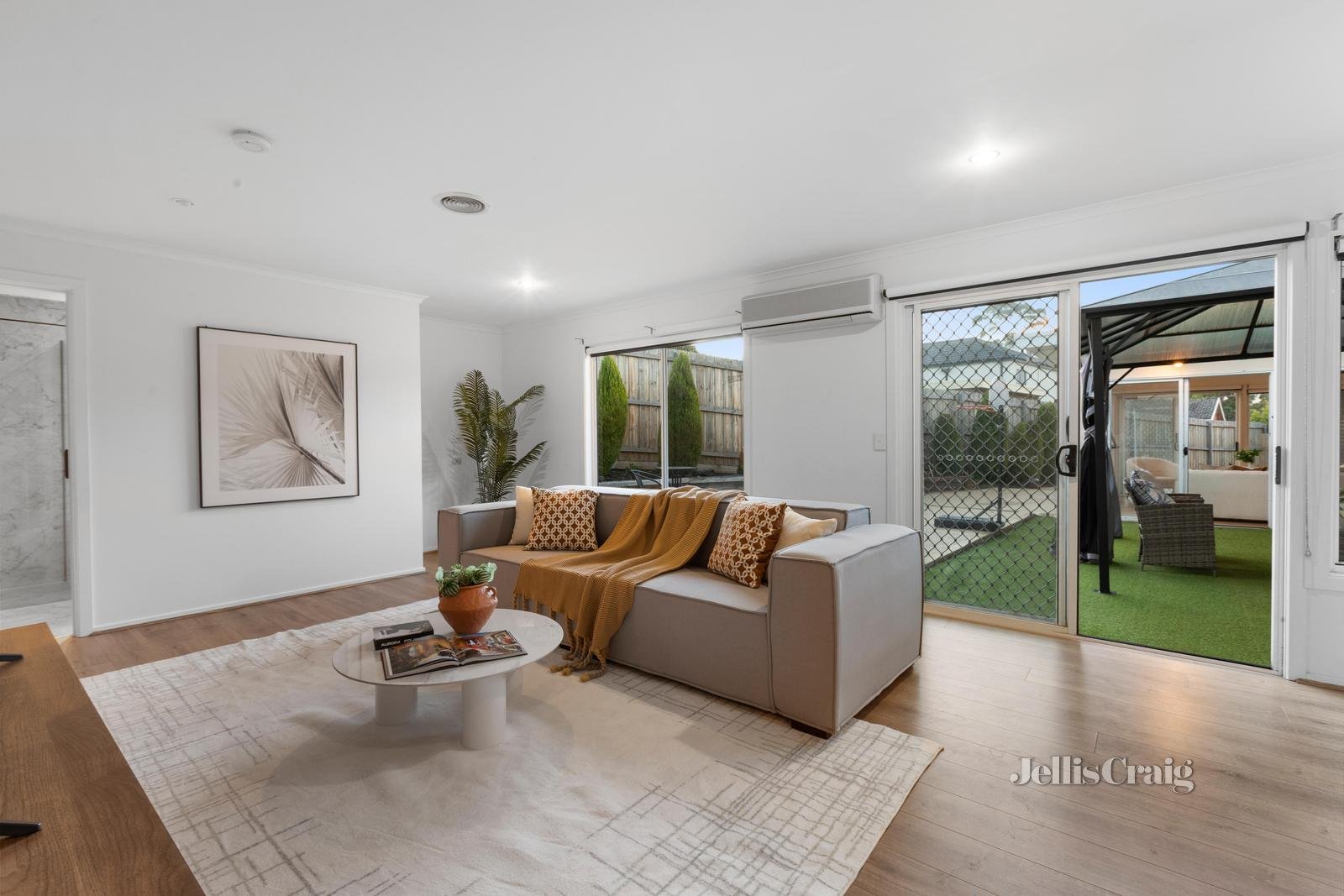 2 Clovelly Court, Mount Waverley image 9