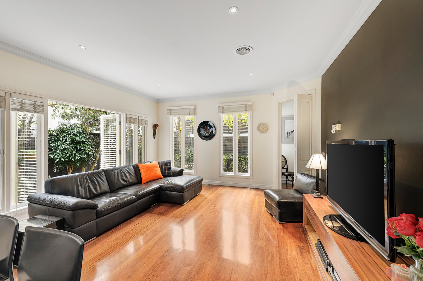 2 Clyde Street, Surrey Hills image 3