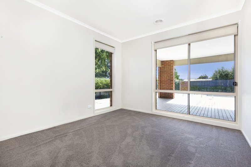 Property Gallery Thumbnail 9
